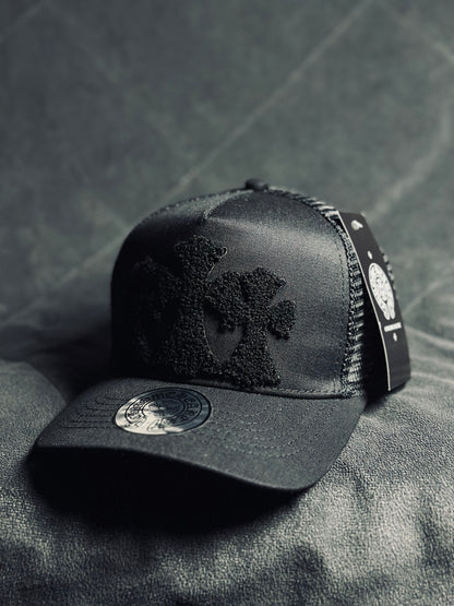 TRIPLE CROSS BLACK