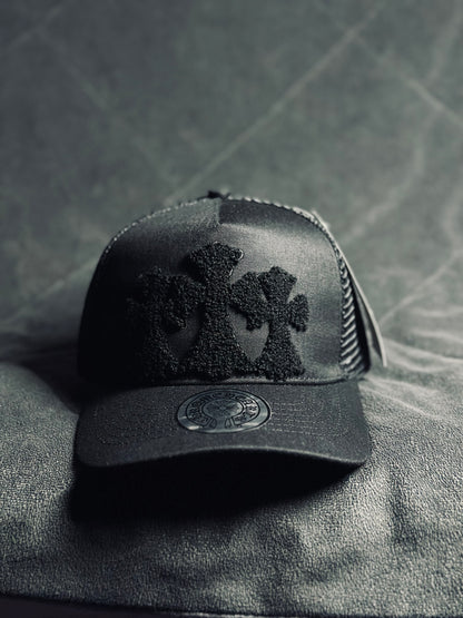 TRIPLE CROSS BLACK